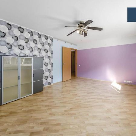 Sunny Apartment Near Bus Station Tallinn Buitenkant foto