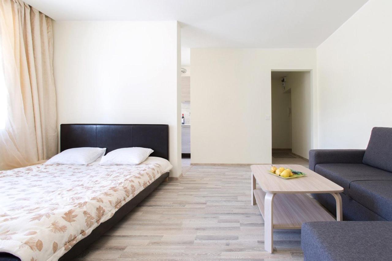 Sunny Apartment Near Bus Station Tallinn Buitenkant foto